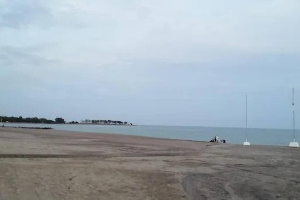 Bajo Con Jardin A Pie De Playa Y Piscina Comunitaria Con Jacuzzi Apartment Playas de Vera Ngoại thất bức ảnh