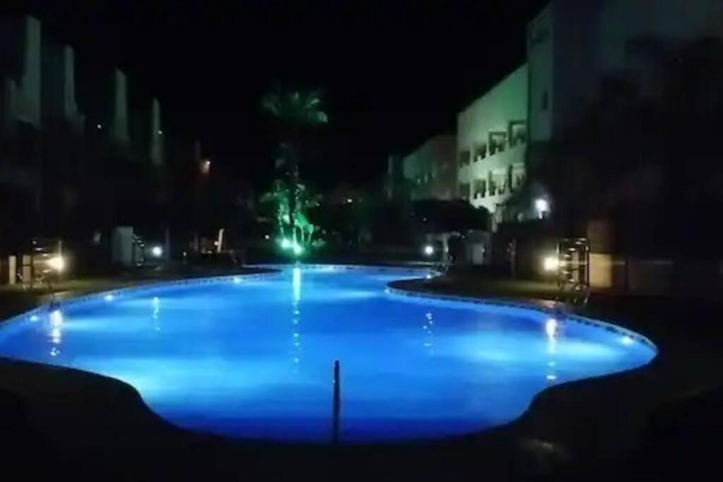 Bajo Con Jardin A Pie De Playa Y Piscina Comunitaria Con Jacuzzi Apartment Playas de Vera Ngoại thất bức ảnh