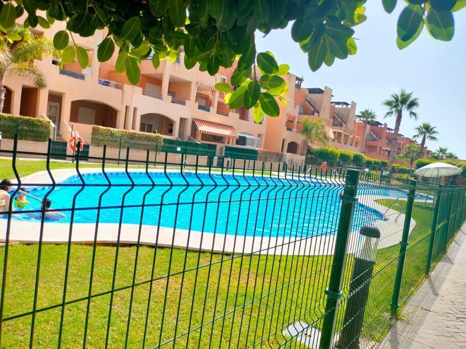 Bajo Con Jardin A Pie De Playa Y Piscina Comunitaria Con Jacuzzi Apartment Playas de Vera Ngoại thất bức ảnh